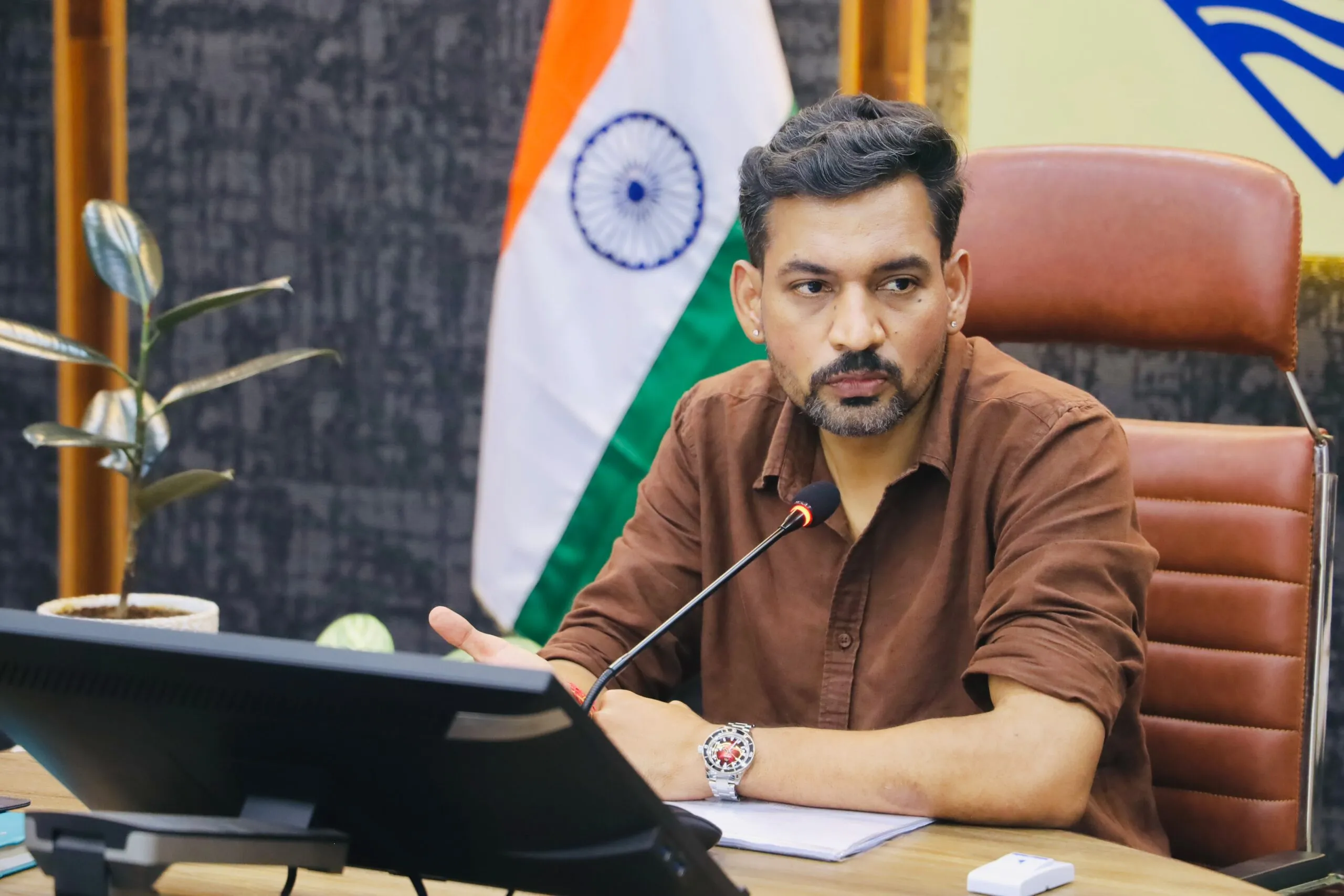 DM के निर्देशन में खराब स्ट्रीट लाइटों की मरम्मत के लिए देहरादून में विशेष अभियान तेज: 806 लाइटें चिह्नित