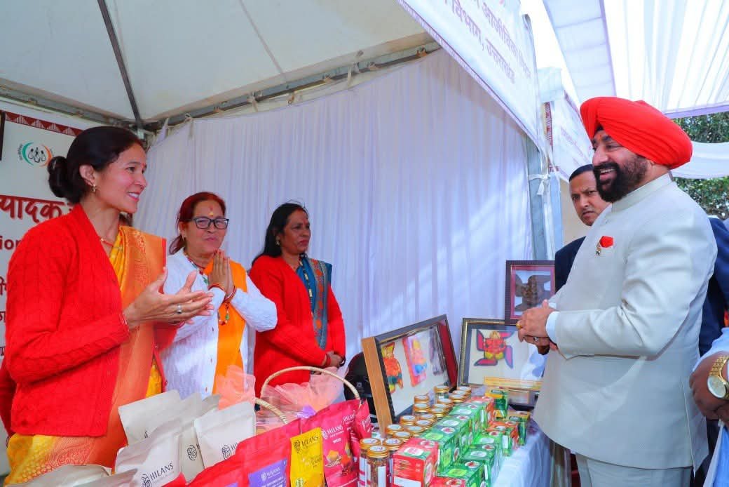 राज्यपाल का पौड़ी दौरा: स्वयं सहायता समूहों के कार्यों की की सराहना, विकास योजनाओं की की समीक्षा