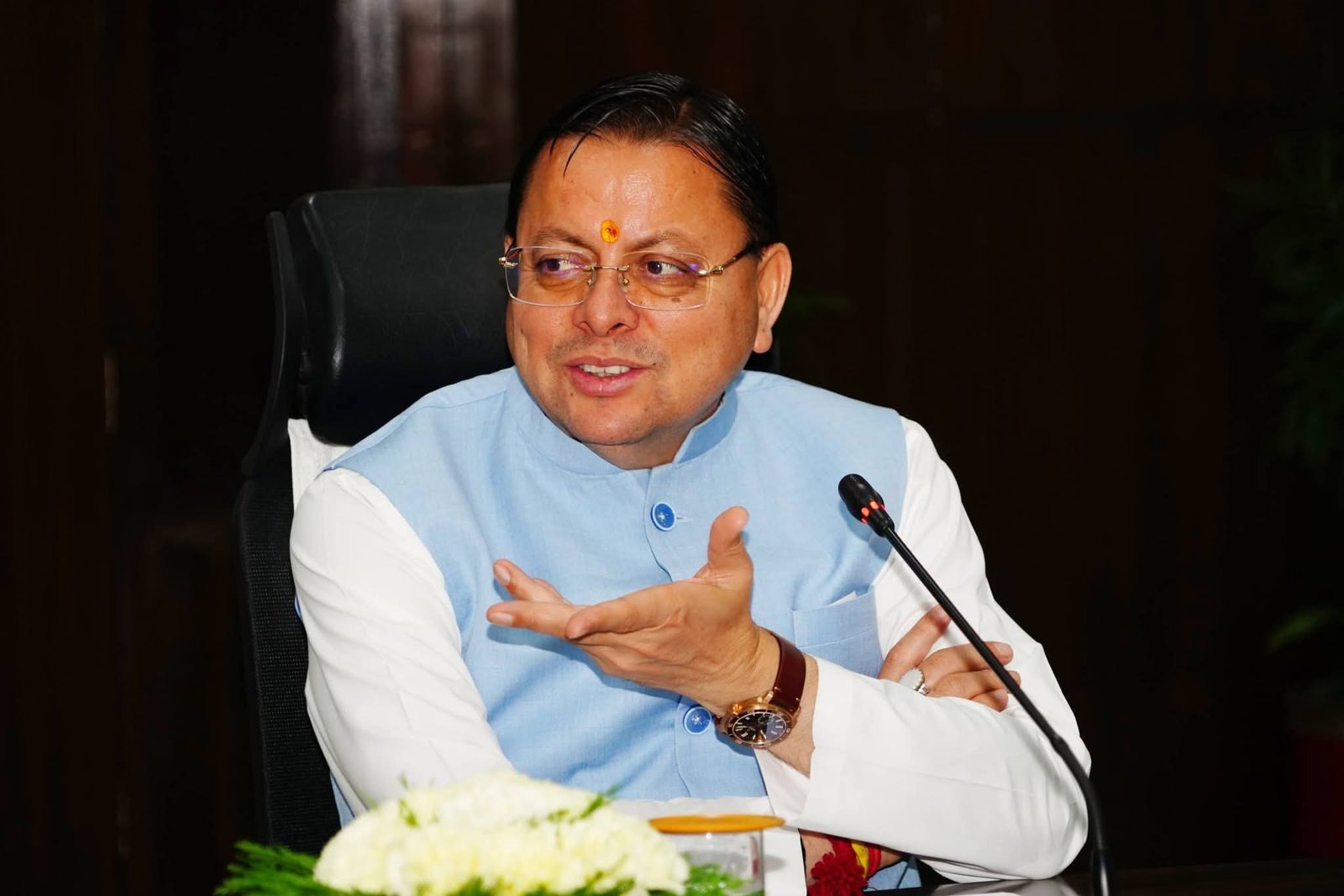 सीएम घोषणाओं का हो समयबद्ध क्रियान्वयन: सीएम धामी ने अधिकारियों को दिये निर्देश