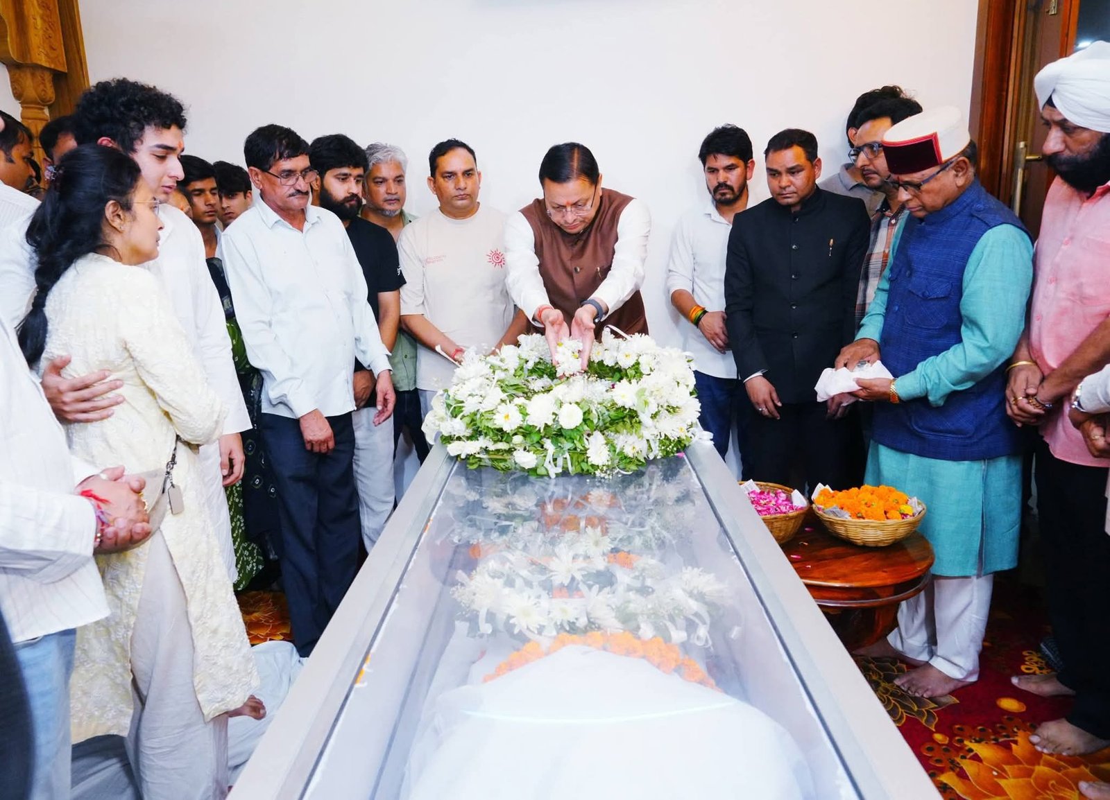 सीएम धामी ने जसपाल राणा को दी श्रद्धांजलि: परिजनों से मिलकर जताई संवेदना