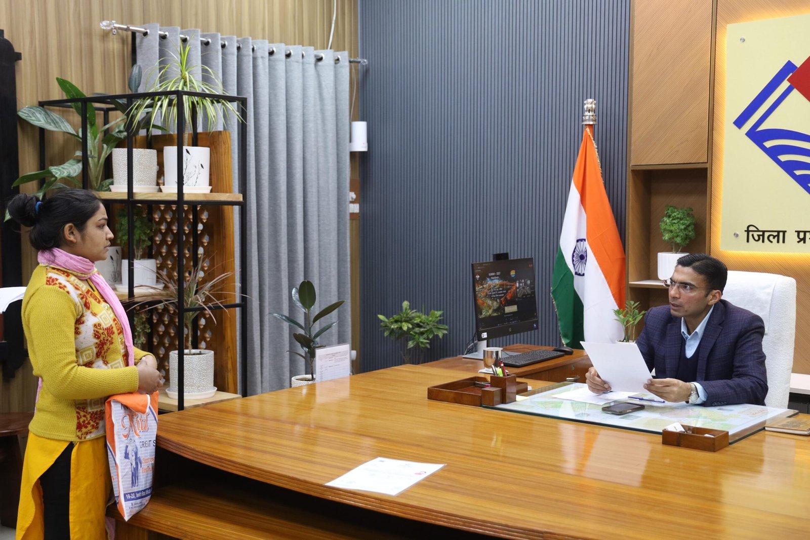 Action: डीएम के संज्ञान में आया मामला तो उसी दिन जारी हुआ 04 वर्षों से लम्बित उत्तरजीवी प्रमाण पत्र