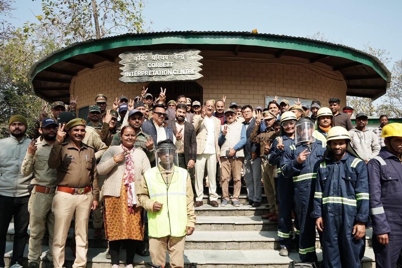 मंत्री सुबोध उनियाल ने कार्बेट टाइगर रिजर्व के धनगढ़ी गेट पर सौविनियर सेंटर का किया उद्घाटन: वनाग्नि सुरक्षा तैयारियों की समीक्षा