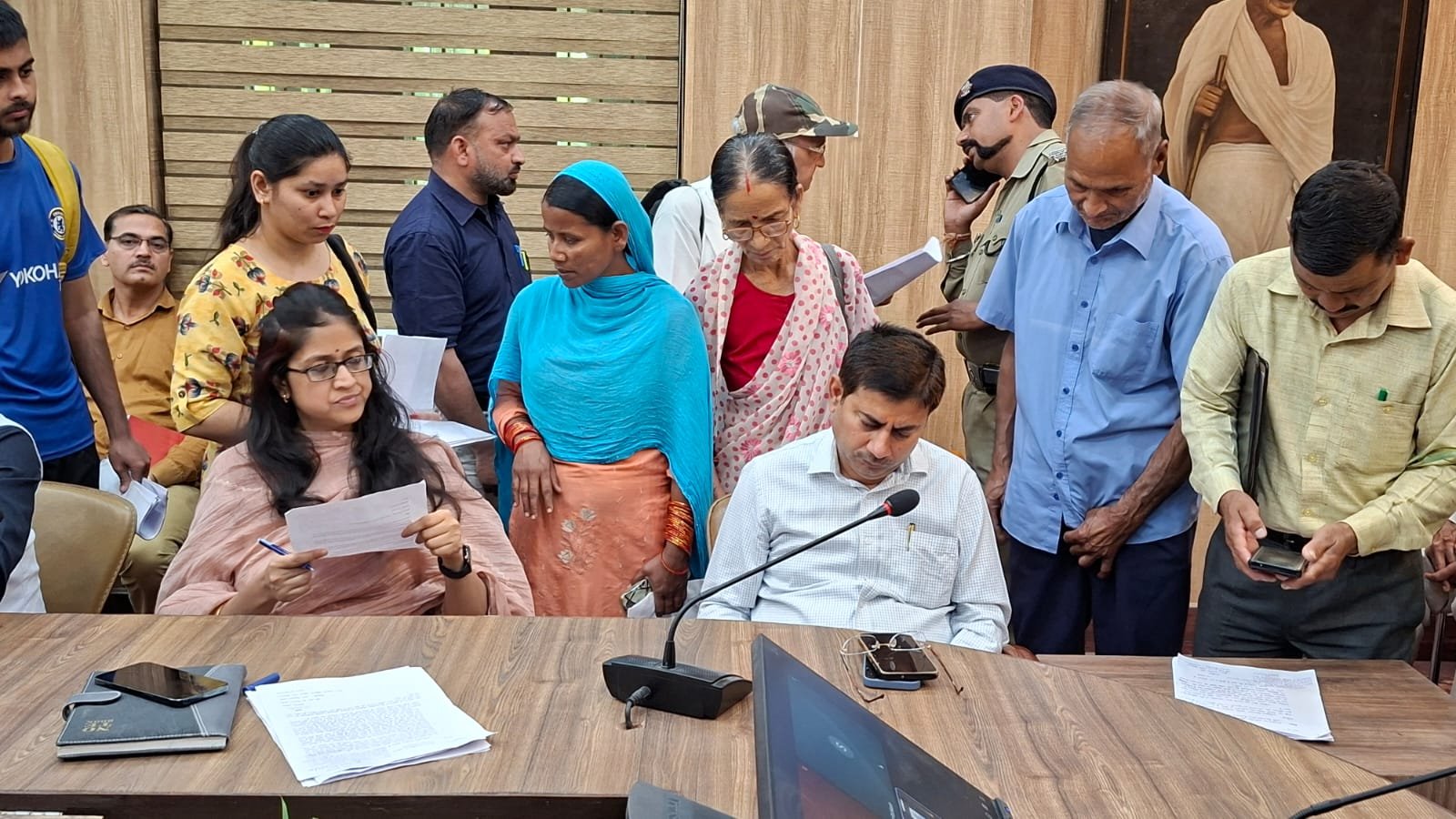 संवेदनशील पहलः आर्थिक संकट के बीच इल्मा व मंजू की बेटियों की पढ़ाई को नंदा सुनंदा से मिलेगा सहारा