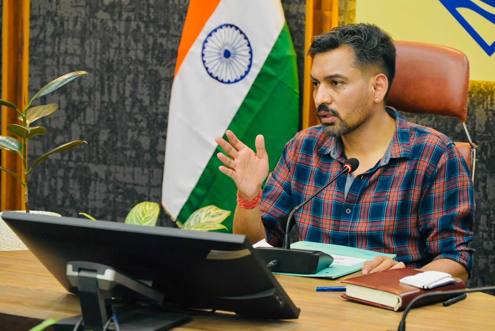 SIR -2026 अभियान में देहरादून ने हासिल की बड़ी प्रगति, 100% गणना प्रपत्र वितरण एवं 86.34 % डिजिटाइजेशन पूर्ण