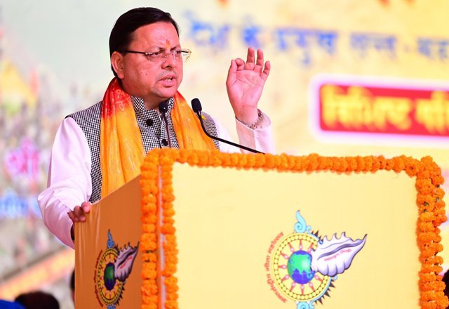 अंतर्राष्ट्रीय गीता जयंती महोत्सव के विराट संत सम्मेलन में शामिल हुए केंद्रीय मंत्री मनोहर लाल और सीएम धामी